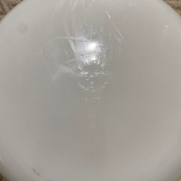 Anchor Hocking Fire King Gay Fad Fruits 2 QT Casserole Dish - Picture 8 of 9